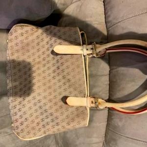 Dooney and Bourke hand bag